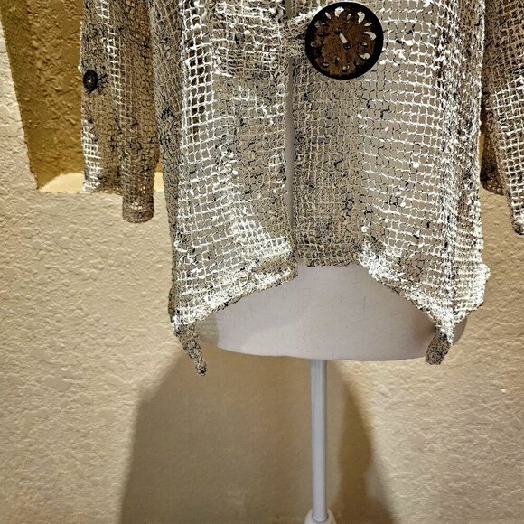 Nina Leonard Black Flecks & Cream Crochet Cardigan  Natural Wooden Buttons M - Picture 8 of 11